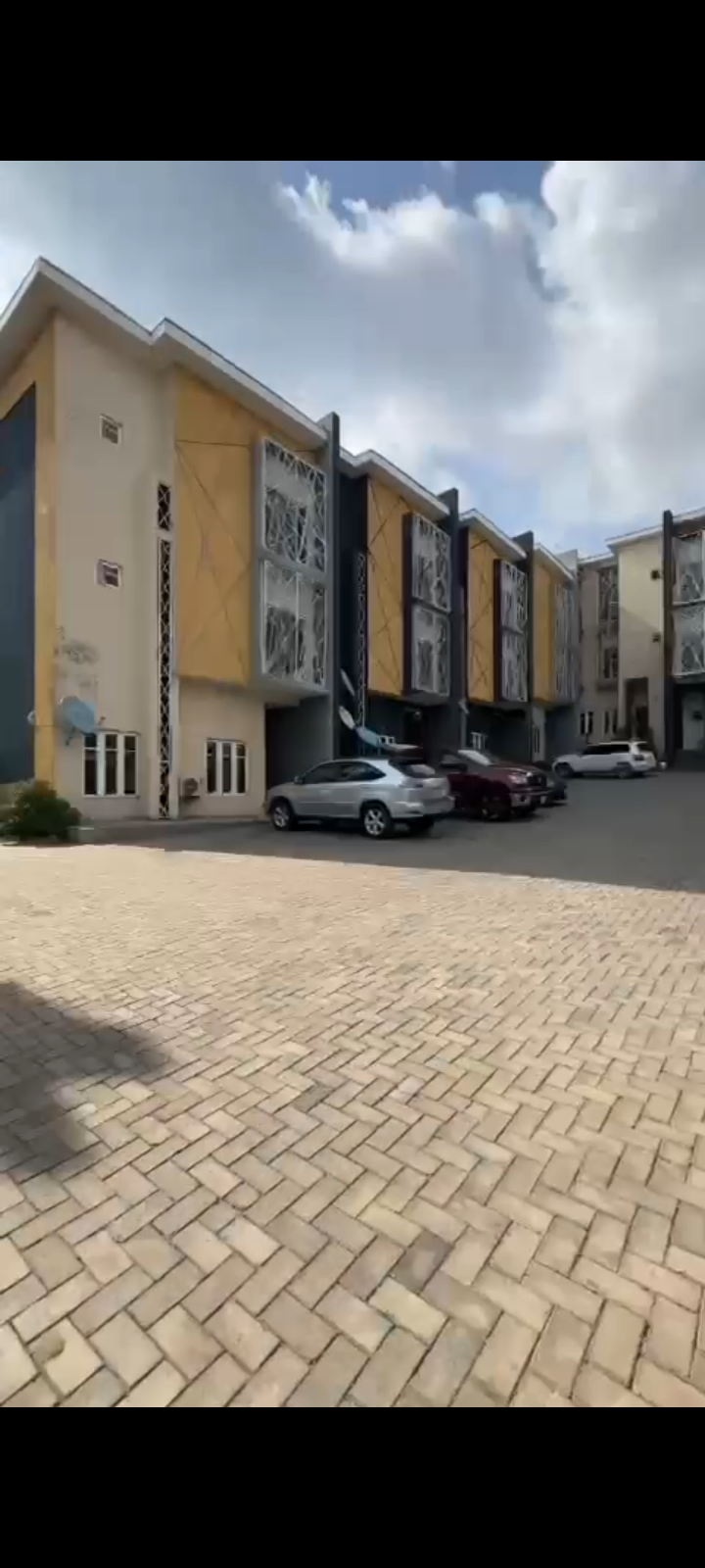 Duplex for Sale in Life camp, FCT cover picture