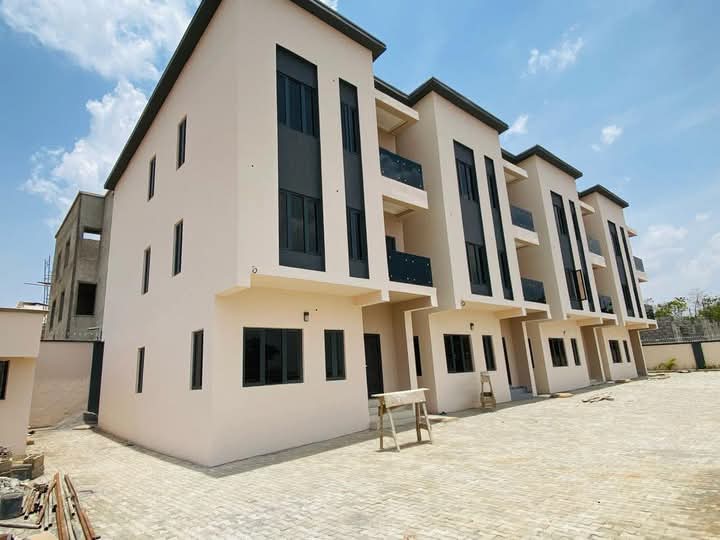 Duplex for Sale in Gaduwa, FCT cover picture