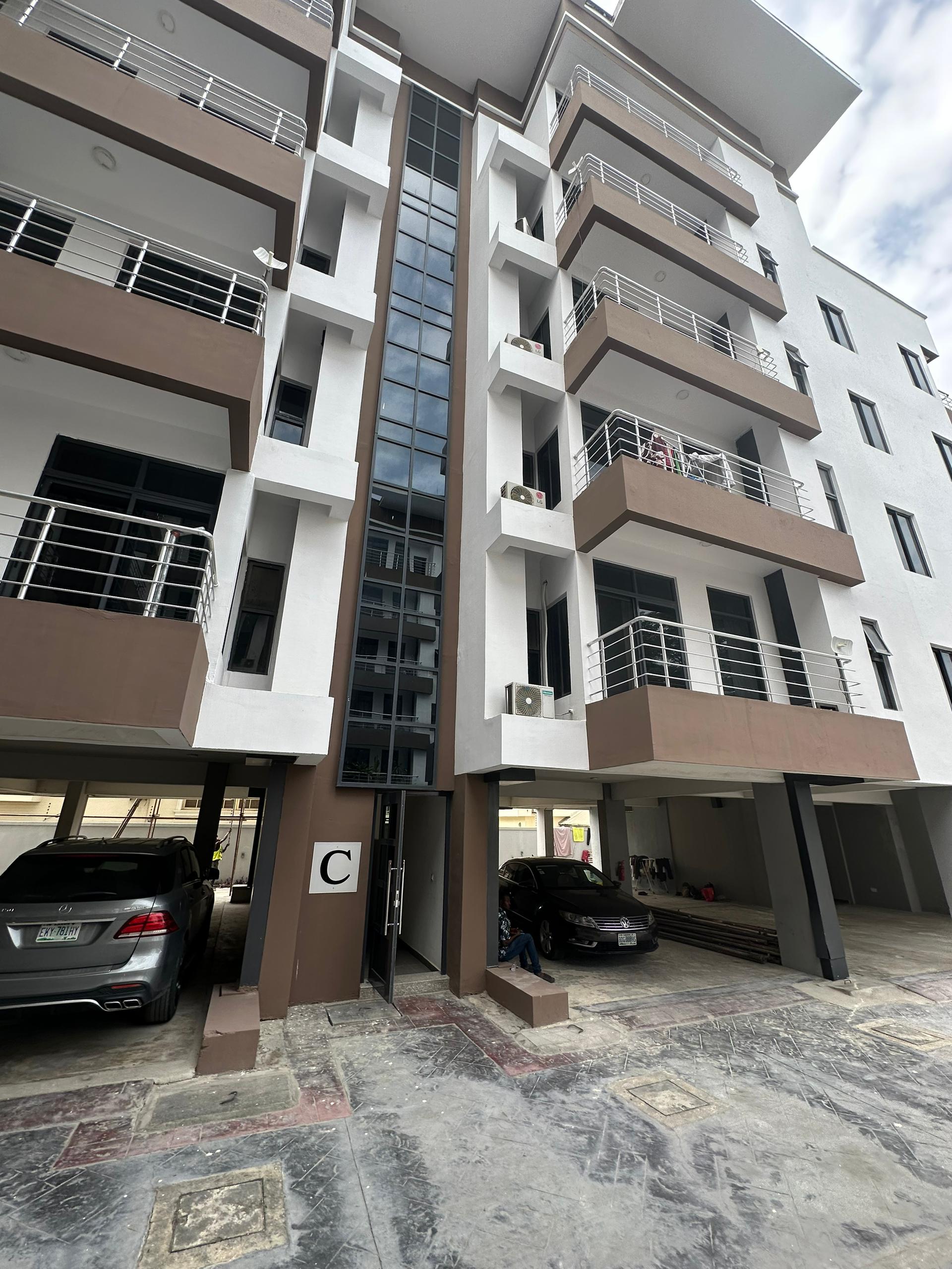 Hotel for Sale in Victoria Island, Lagos cover picture