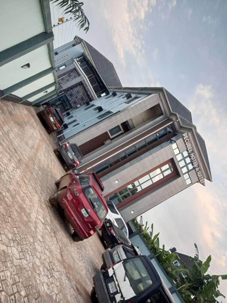 Hotel for Sale in Ohii Junction by Orlu road, Imo cover picture