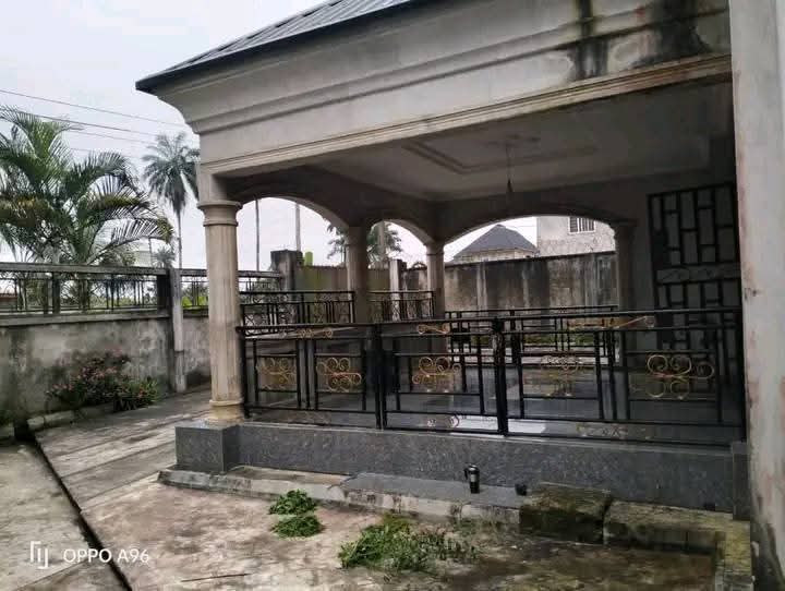 Bungalow for Sale in Black gate okpanam, Delta cover picture