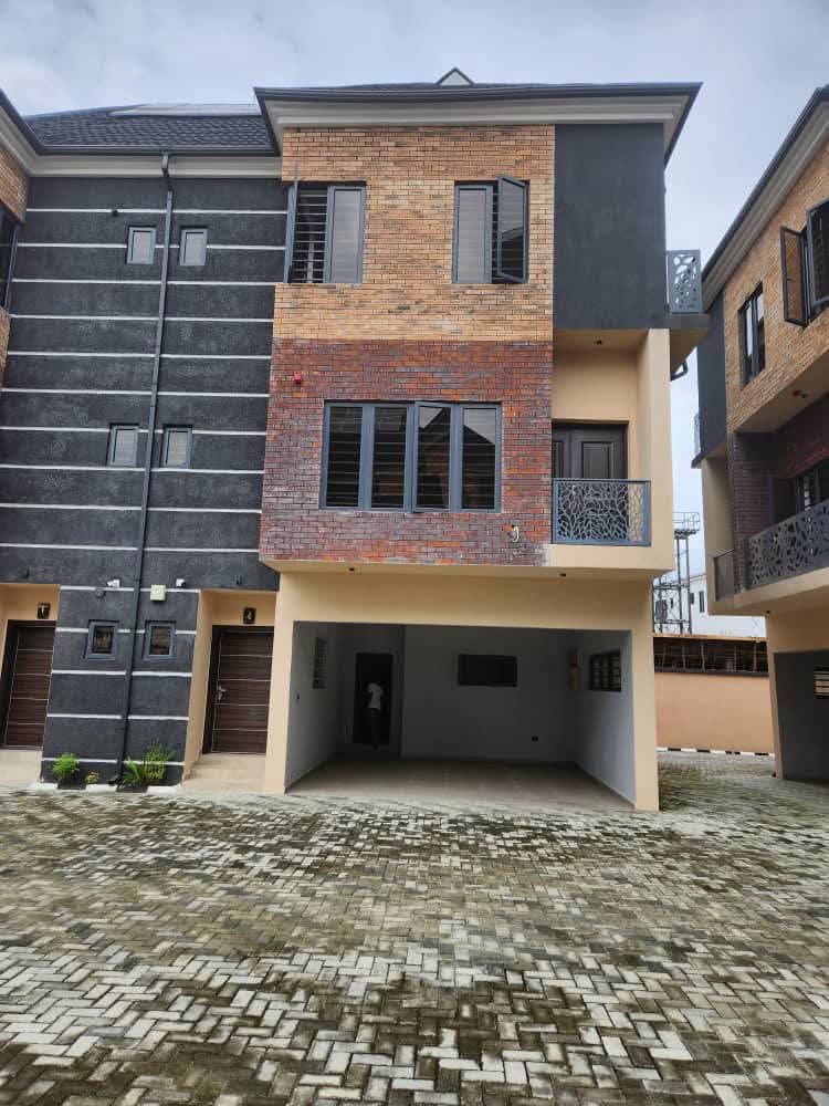 Duplex for Sale in Ikate  illasian, Lagos cover picture