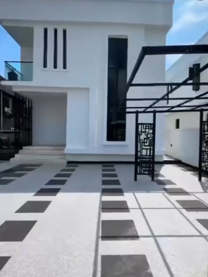 Duplex for Sale in Behind Asaba specialist hospital, Delta cover picture