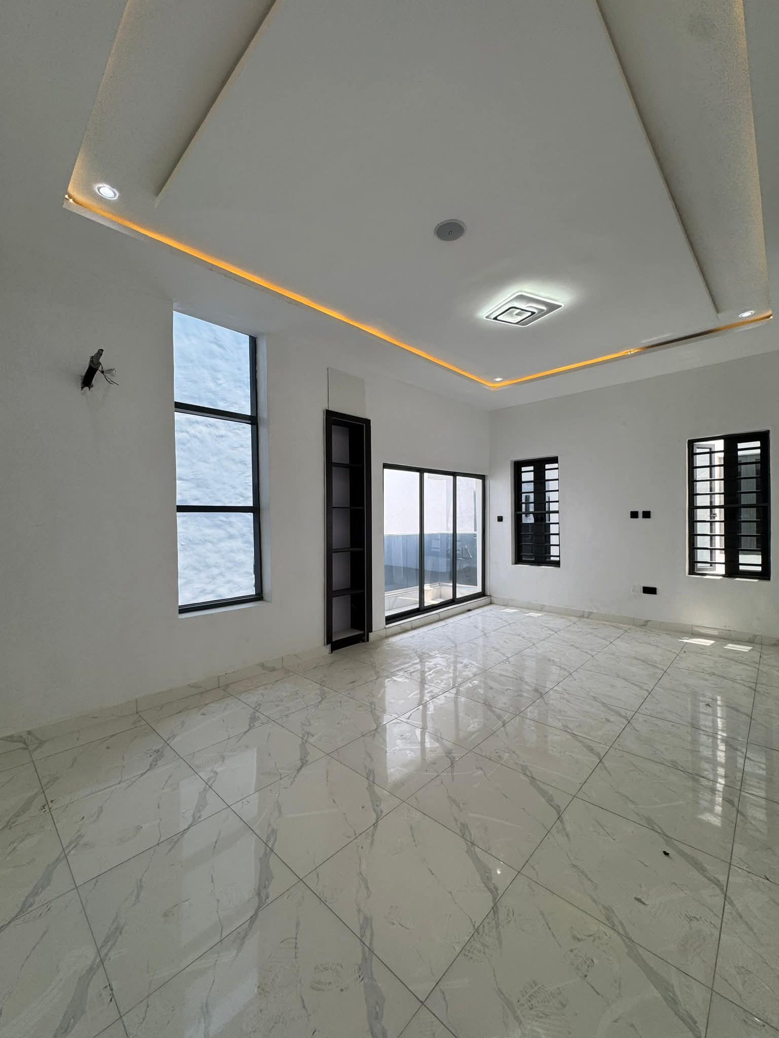 Duplex for Sale in Lugbe, FCT cover picture