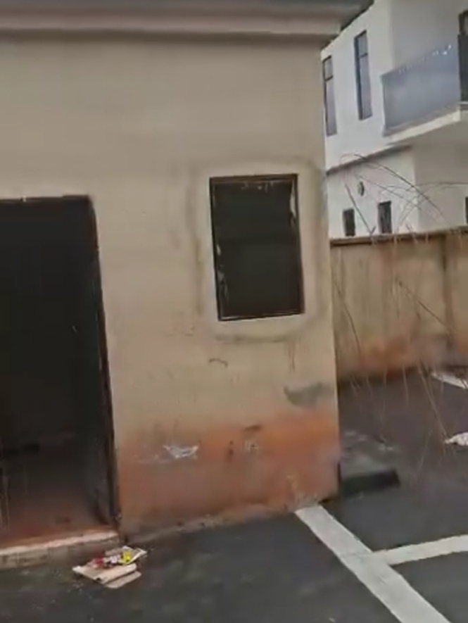 Duplex for Sale in Back of macdons okpanam road, Delta cover picture