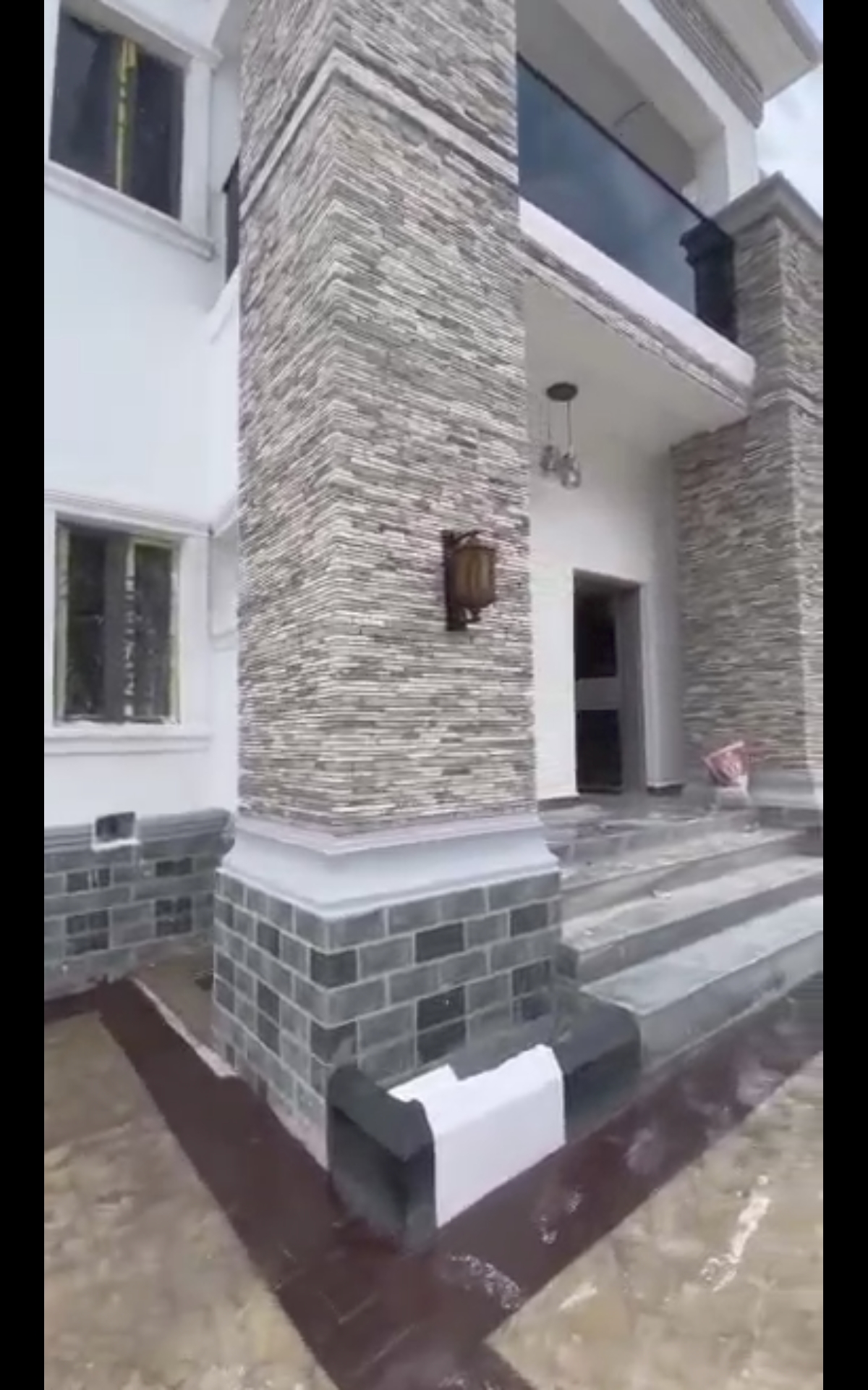 Duplex for Sale in VON Airport road, Abuja, FCT cover picture
