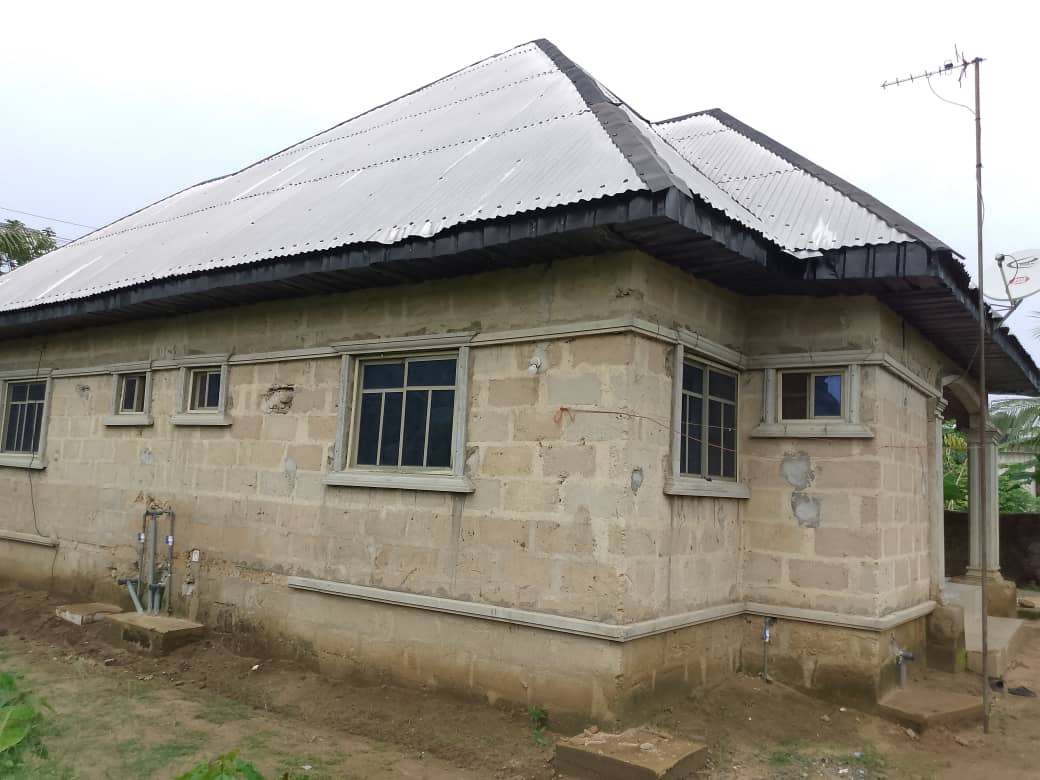 Bungalow for Sale in Mbierebe obio off aka etinan by stadium road, Akwa Ibom cover picture