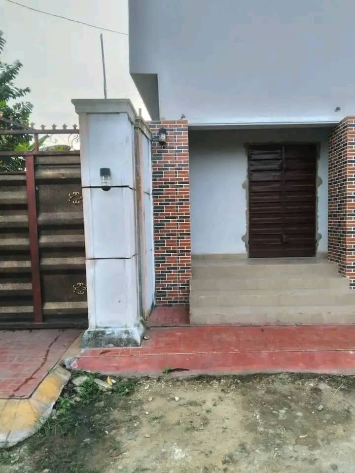 Duplex for Sale in Off Ekom Iman junction, Akwa Ibom cover picture