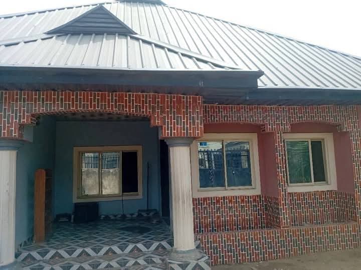 Bungalow for Sale in Off idoro road, Akwa Ibom cover picture