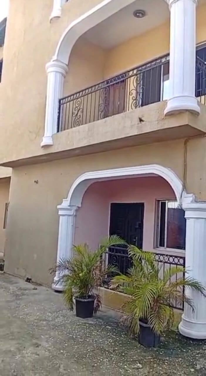 Duplex for Sale in House of assembly road ,udoumana / nsikak Eduok, Akwa Ibom cover picture