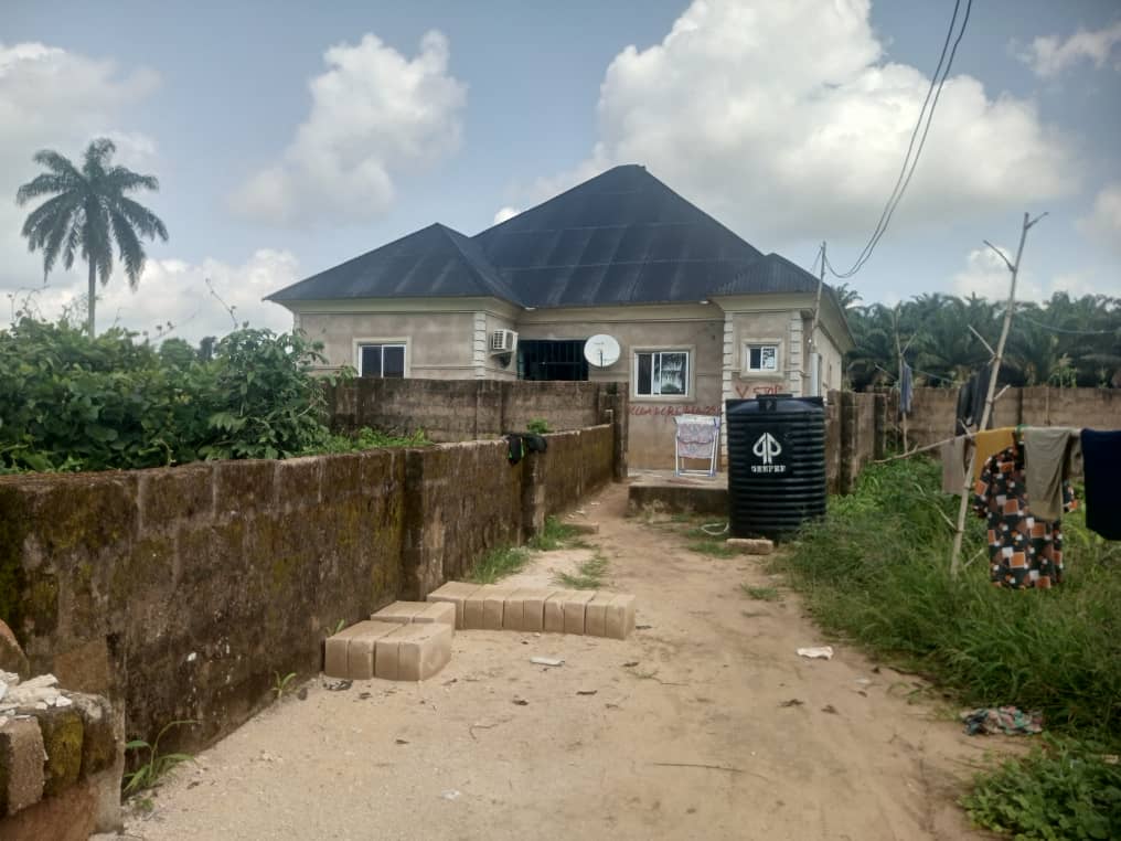 Bungalow for Sale in Idoro road by Julius Berger, Akwa Ibom cover picture