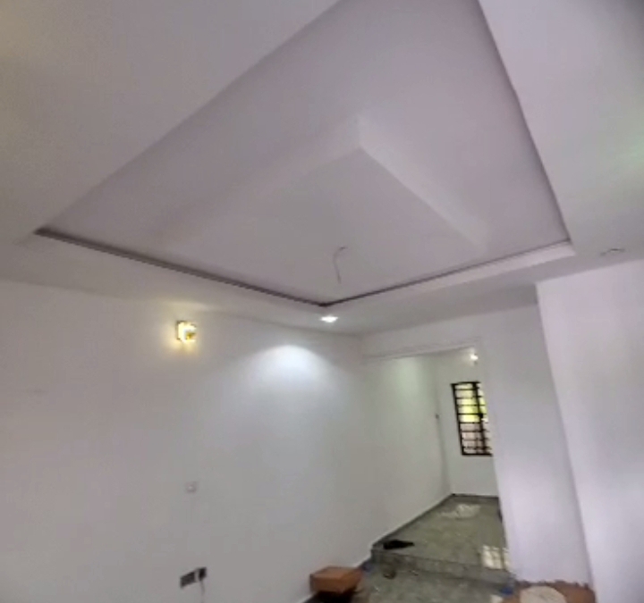 2 Bedroom Flat for Rent in Uhie sapele road, Edo cover picture