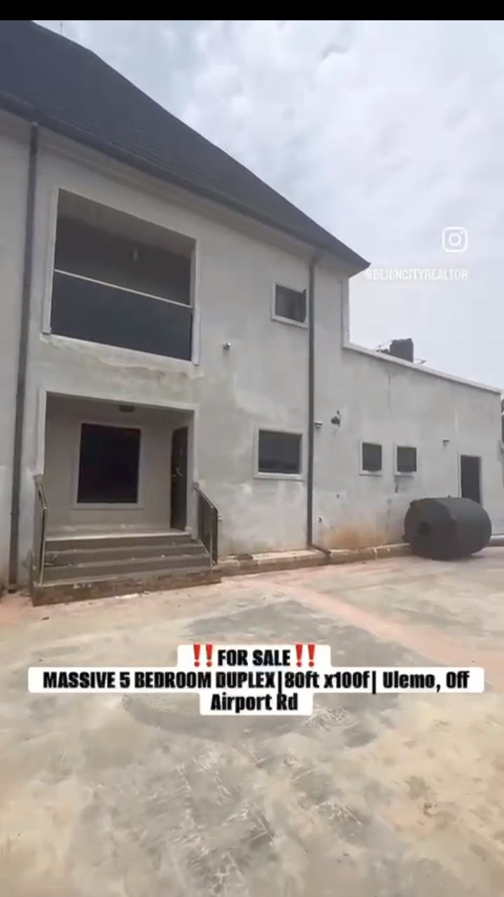 Duplex in Ulemo upper airport road Edo cover picture