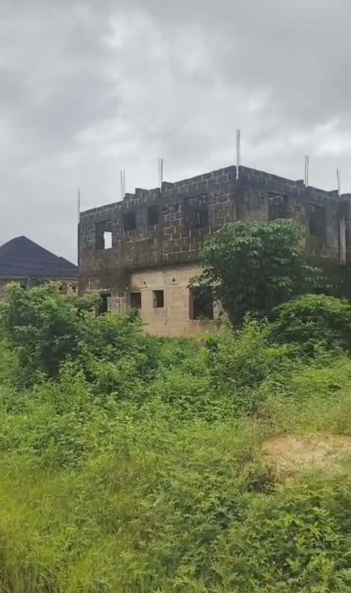 Uncompleted Building in Amagba Edo cover picture