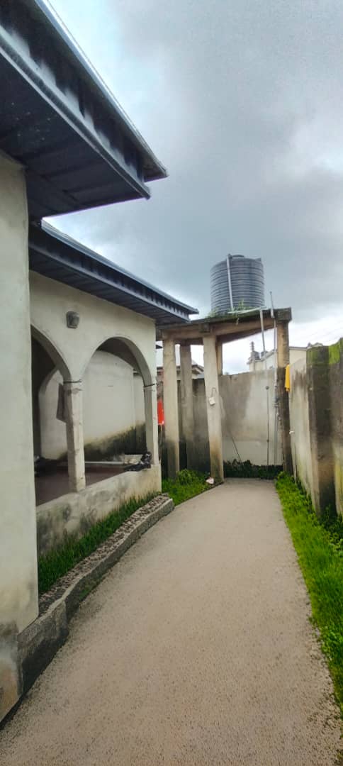 Bungalow in Nkamba nsukara for Sale cover picture