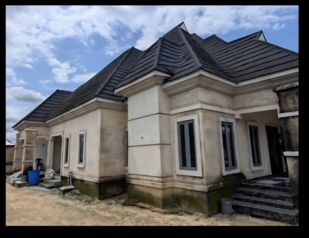 Bungalow for Sale in Nwaniba road, Akwa Ibom cover picture