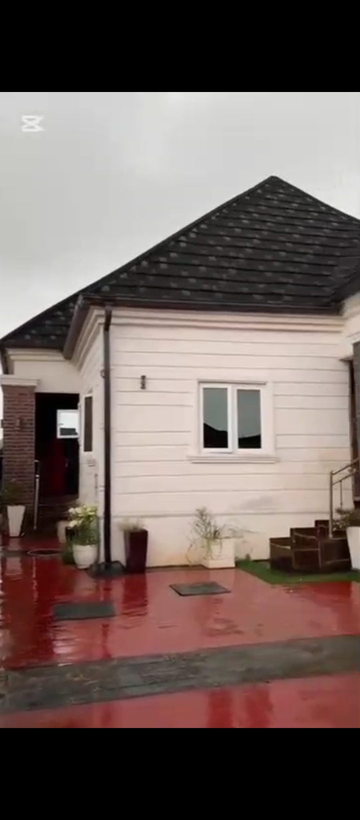 Bungalow for Sale in Sapele road, Edo cover picture