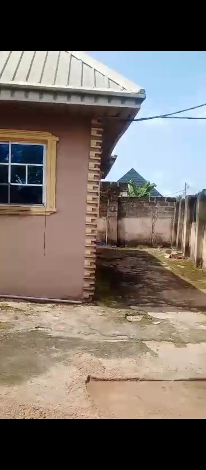 3 Bedroom Flat for Sale in Ogunwemnyi/ugbor, Edo cover picture
