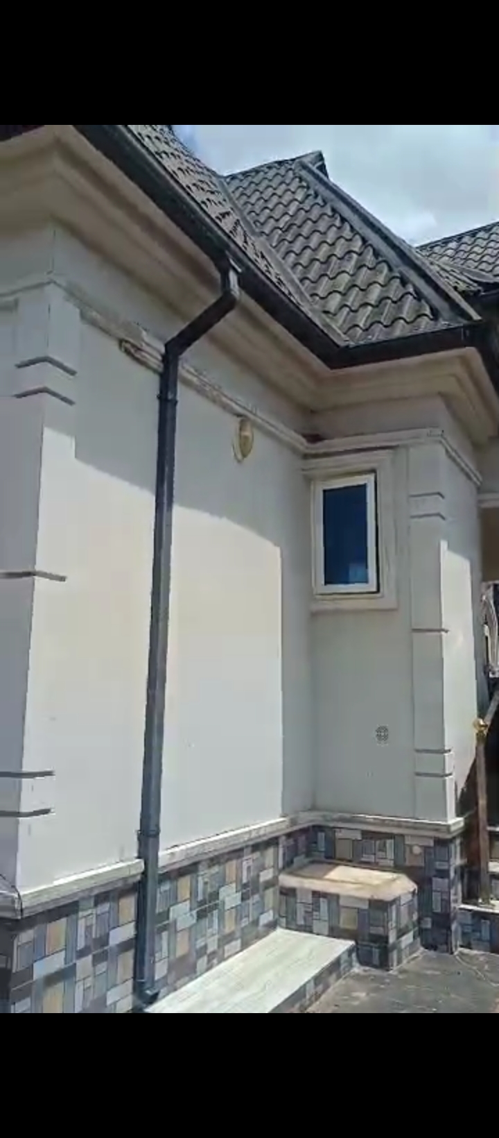 3 Bedroom Flat for Sale in Uhie sapale road, Edo cover picture