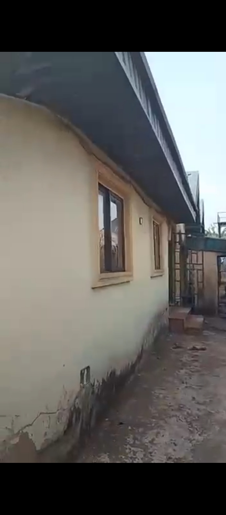 3 Bedroom Flat for Sale in Aduwawa, Edo cover picture