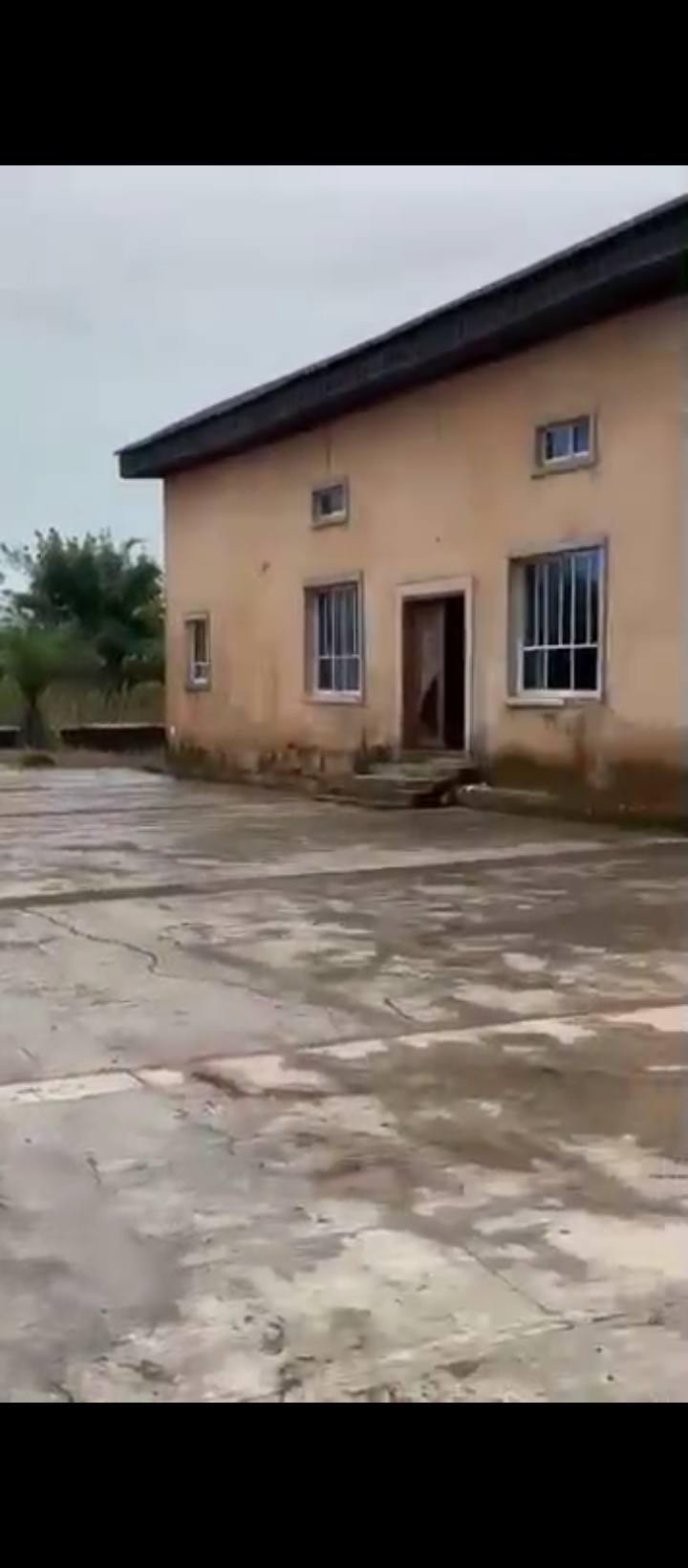 Hall for Sale in Etete layout, Edo cover picture