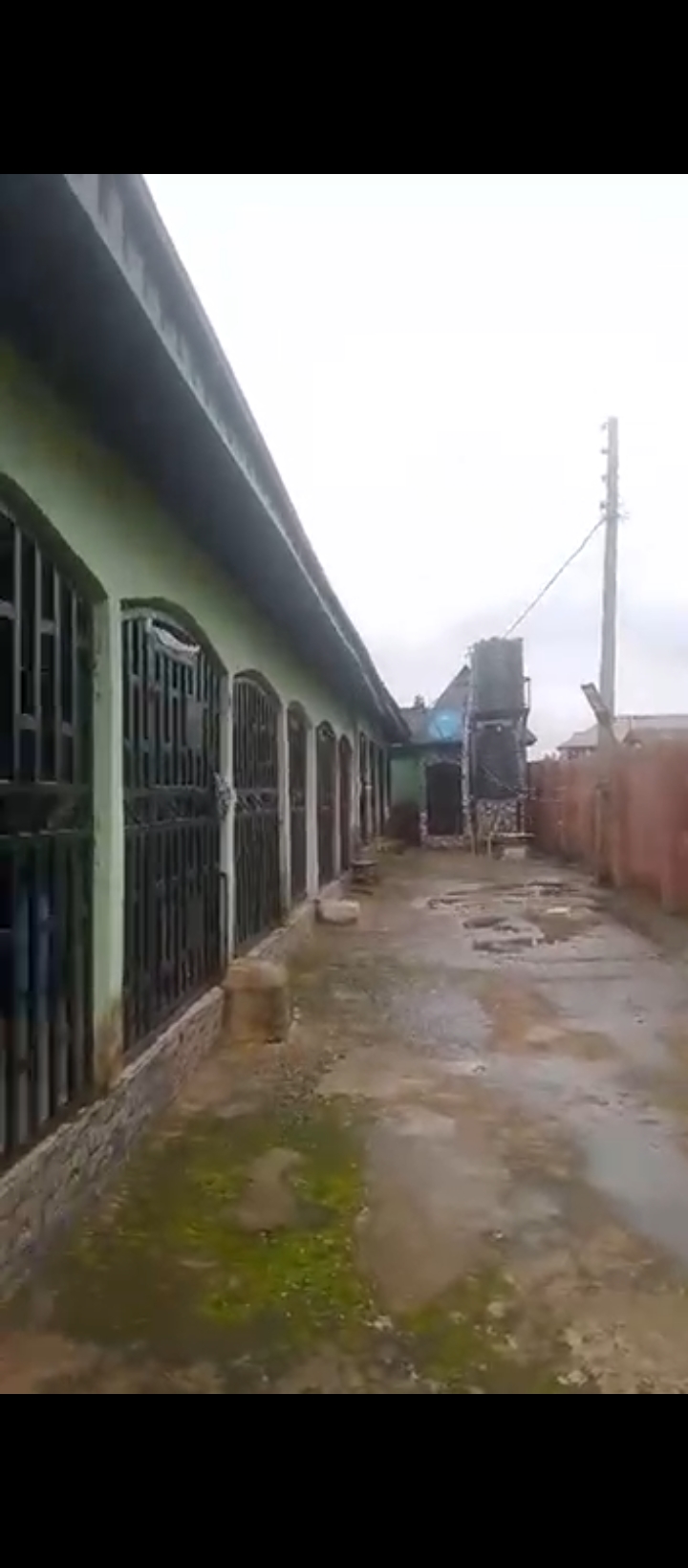 1 Bedroom Flat for Sale in Eyaen, Edo cover picture