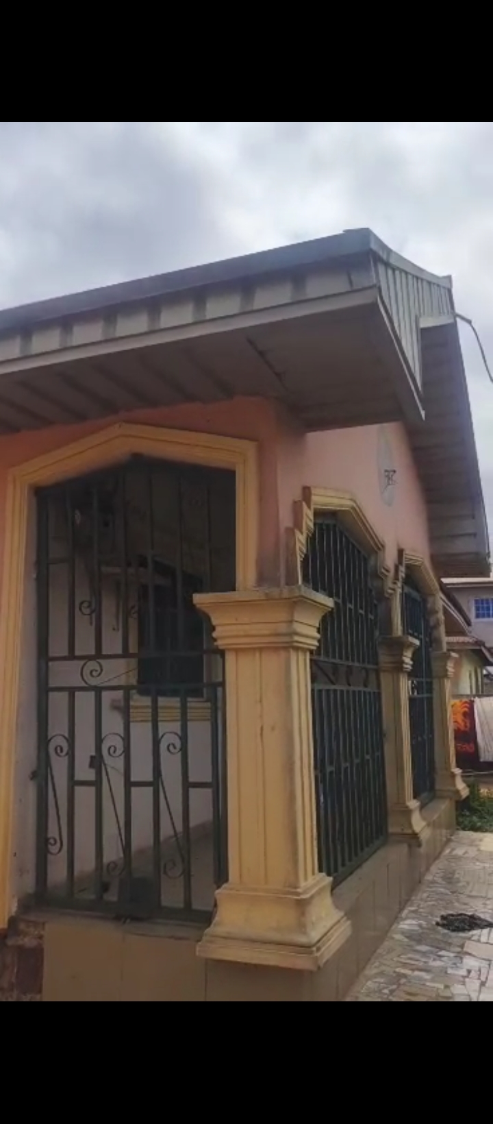 1 Bedroom Flat for Sale in Isihor, Edo cover picture