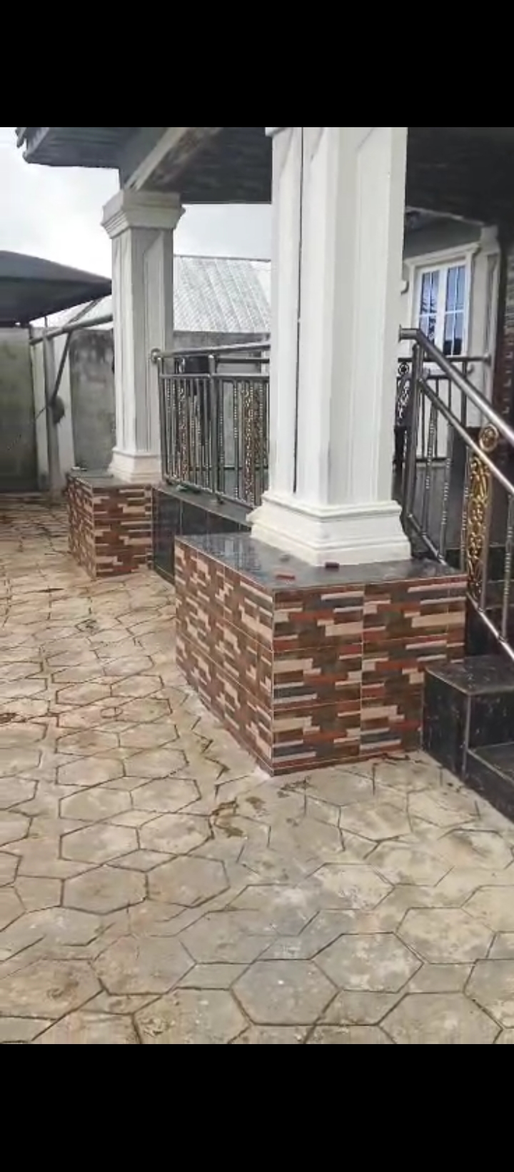 4 Bedroom Flat for Sale in Ekehuan road, Edo cover picture