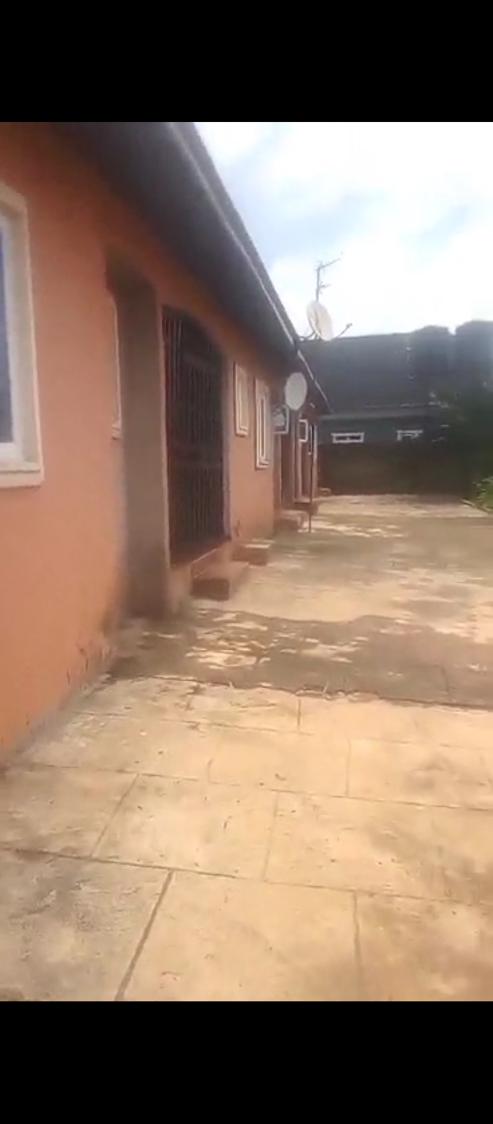 2 Bedroom Flat for Sale in Old sapele road, Edo cover picture