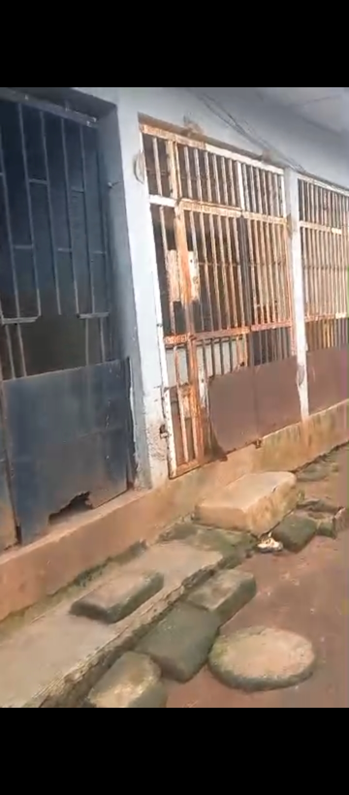 3 Bedroom Flat for Sale in Ekehuan road, Edo cover picture