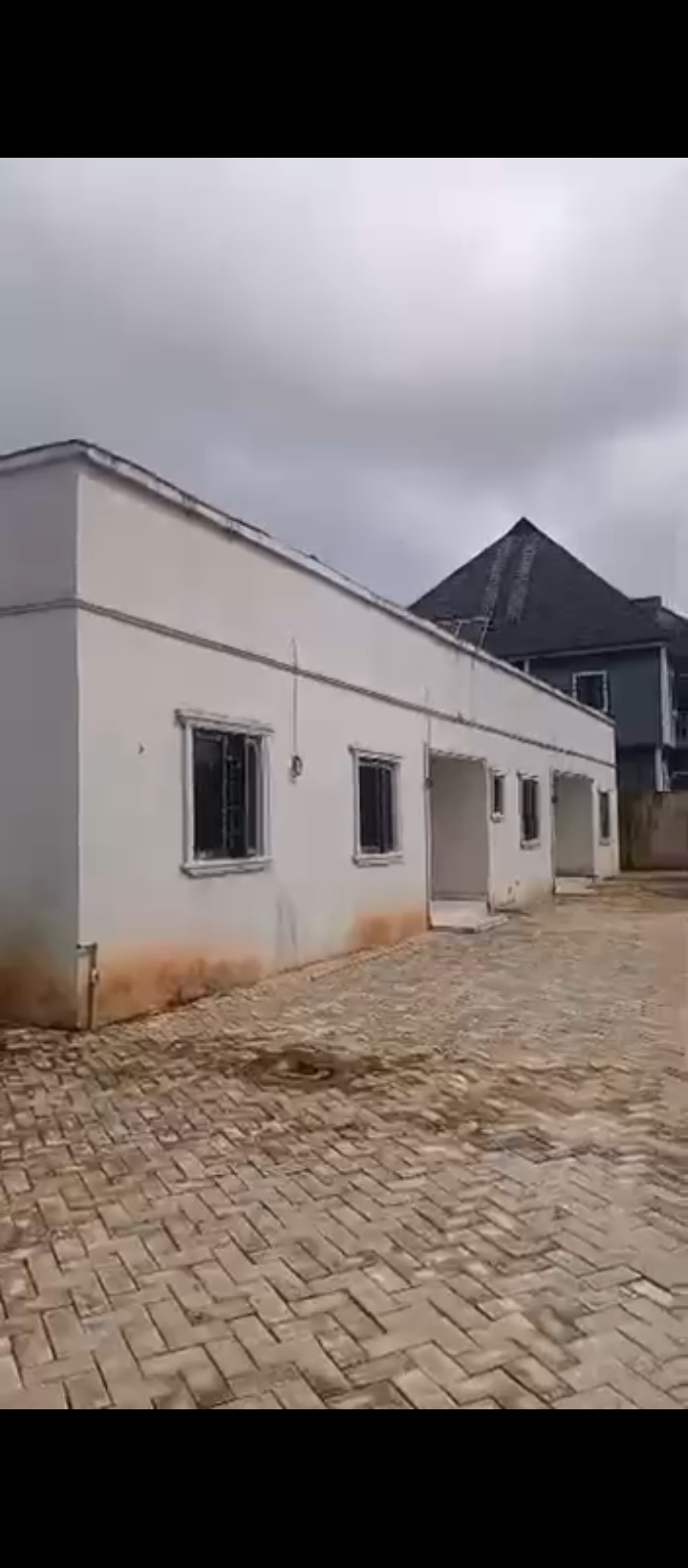 2 Bedroom Flat for Sale in Okhoromi airport road, Edo cover picture