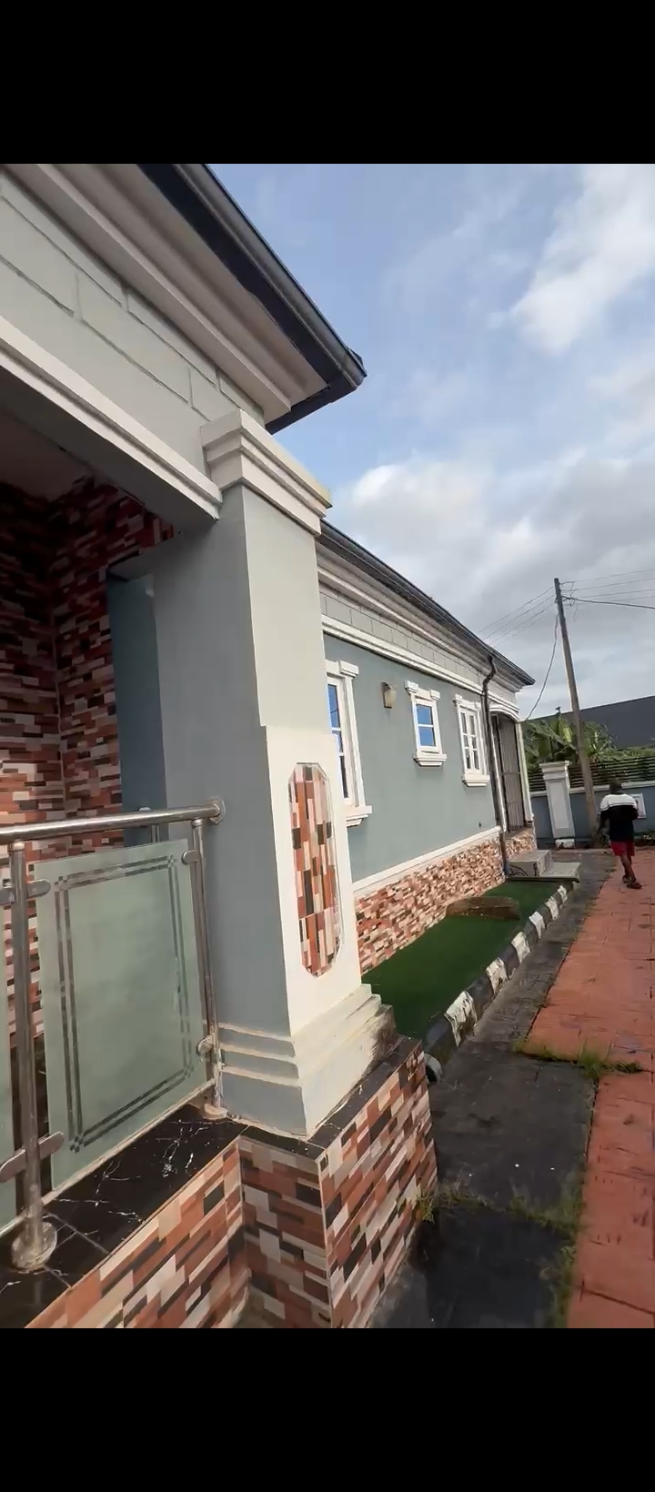 2 Bedroom Flat for Rent in Isihor, Edo cover picture