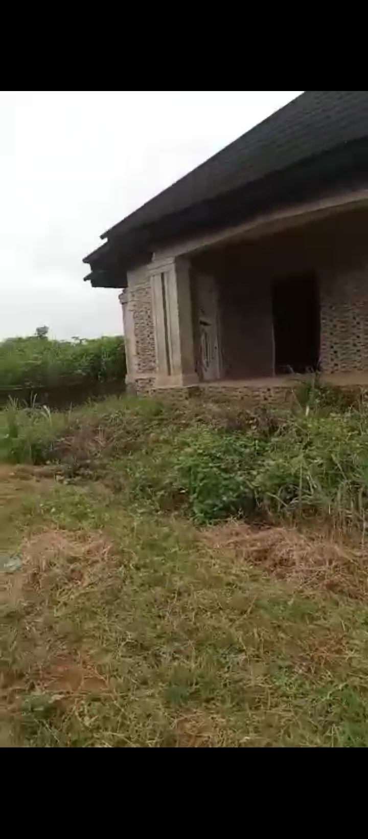 Bungalow for Sale in Uhroho sapele road, Edo cover picture