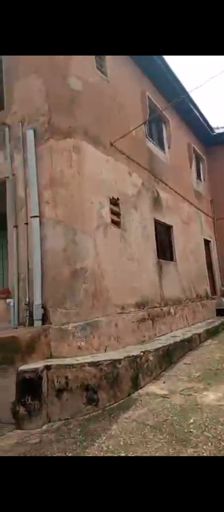 2 Bedroom Flat for Sale in Ikpoba hill, Edo cover picture