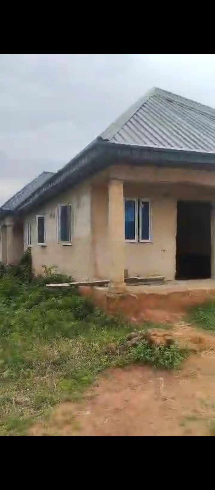 Uncompleted Building for Sale in Iyanomo sapele road bypass, Edo cover picture