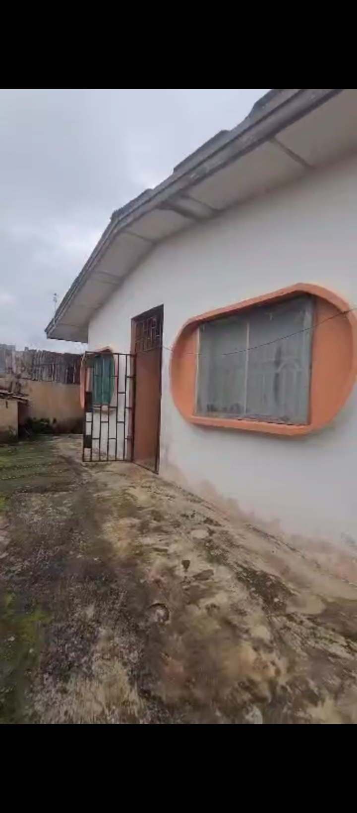 2 Bedroom Flat for Sale in Ekehuan road, Edo cover picture