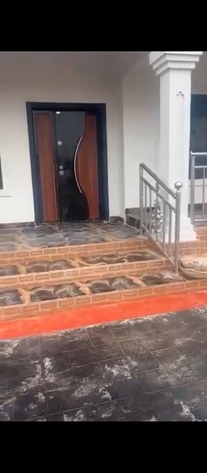 Bungalow for Sale in Sapele road, Edo cover picture