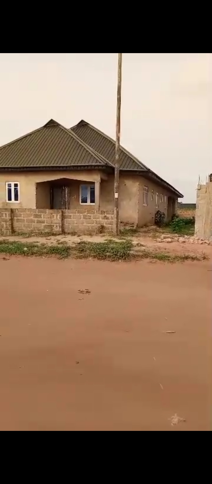 3 Bedroom Flat for Sale in Uhroho sapele road, Edo cover picture