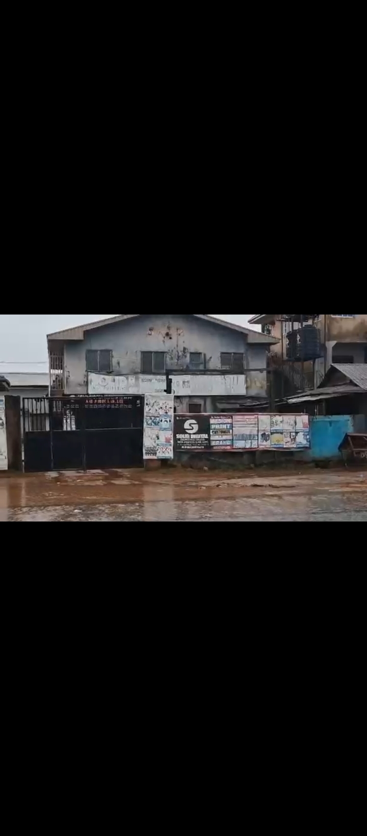 Duplex for Sale in situated at along Upper Sakponba Rd, Okah  market area, BeninCity, Edo cover picture