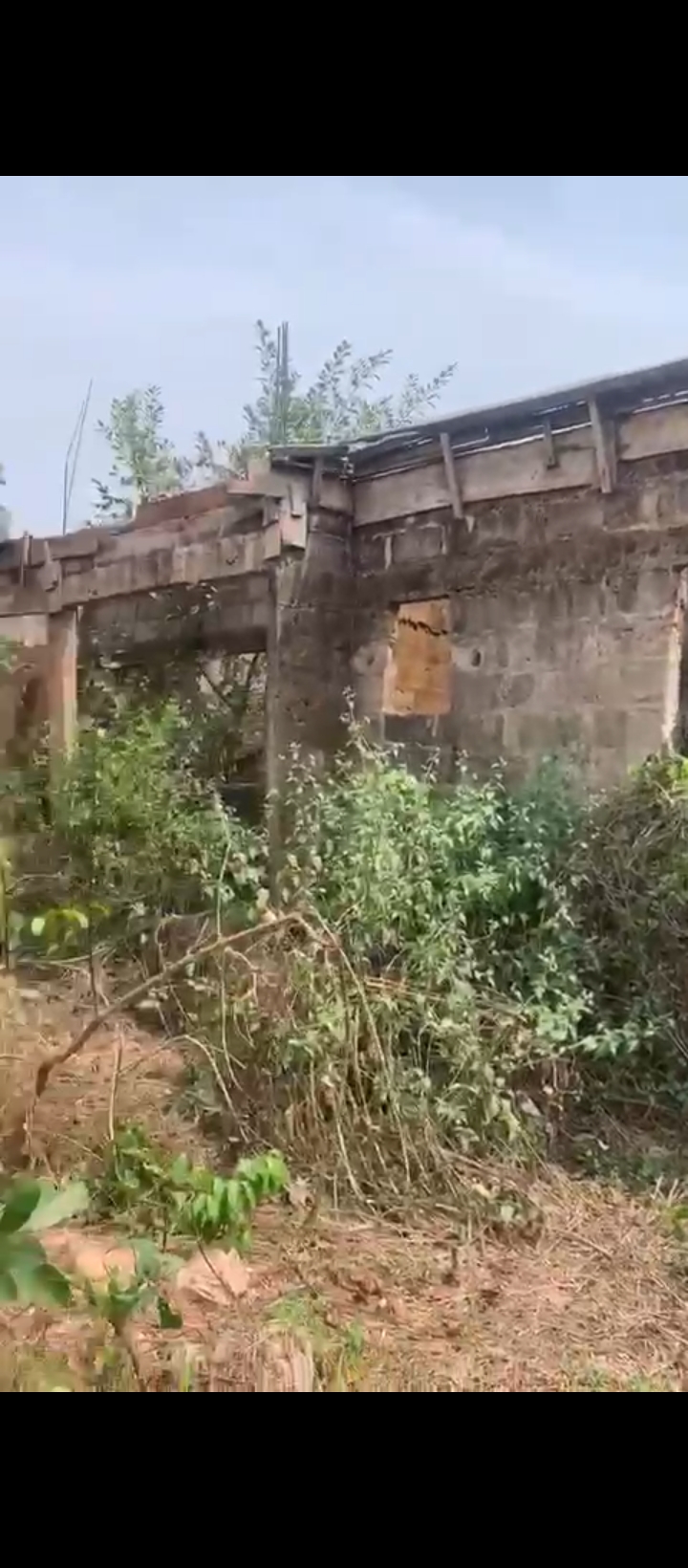 Uncompleted Building for Sale in evbowe community iyekogba/ Uzebu  quarter, Edo cover picture