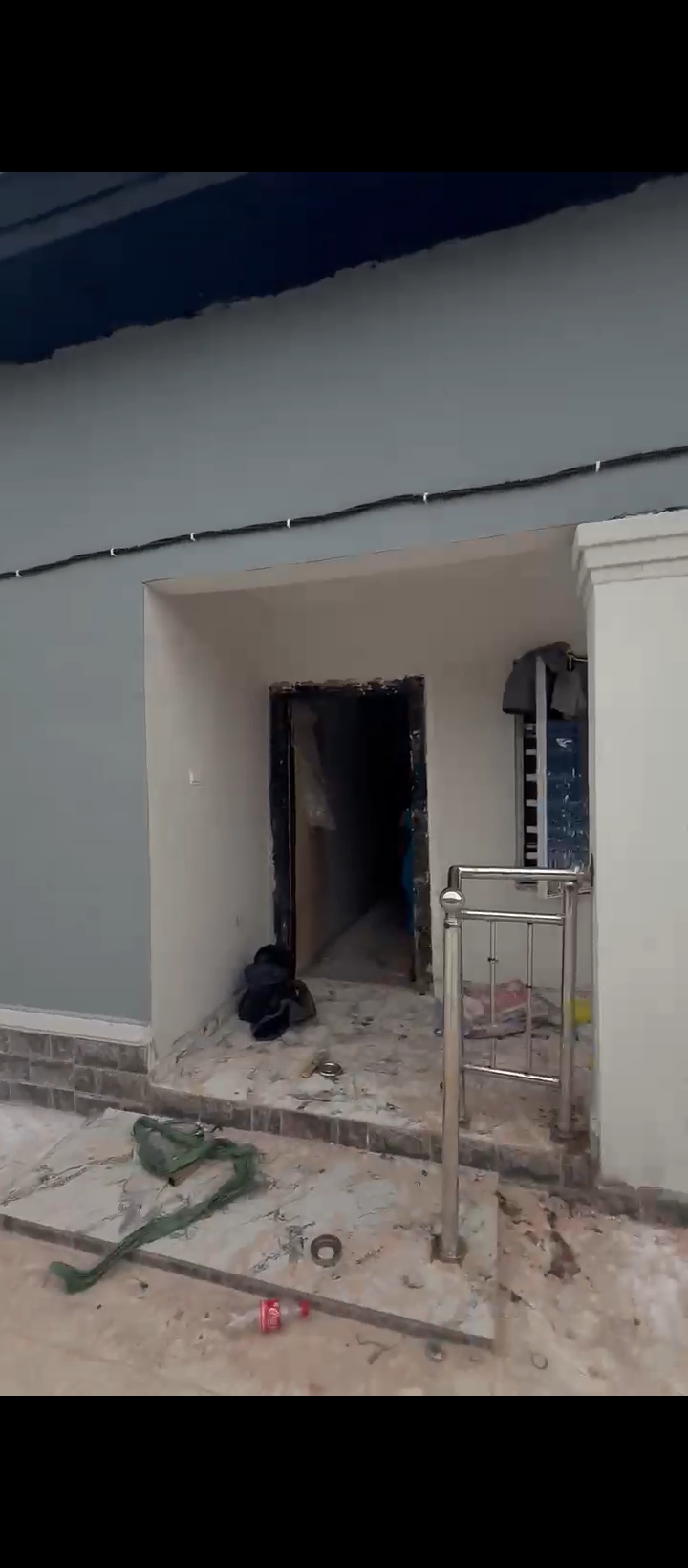 2 Bedroom Flat for Rent in at ovbiogie, Edo cover picture