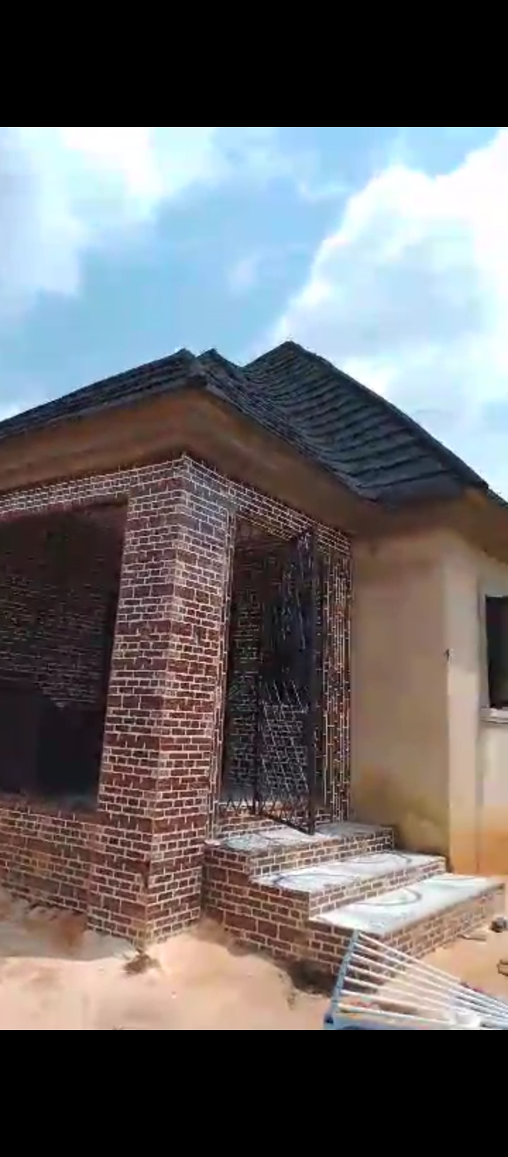 2 Bedroom Flat for Sale in Urhokuosa, off Benin Auchi road,, Edo cover picture