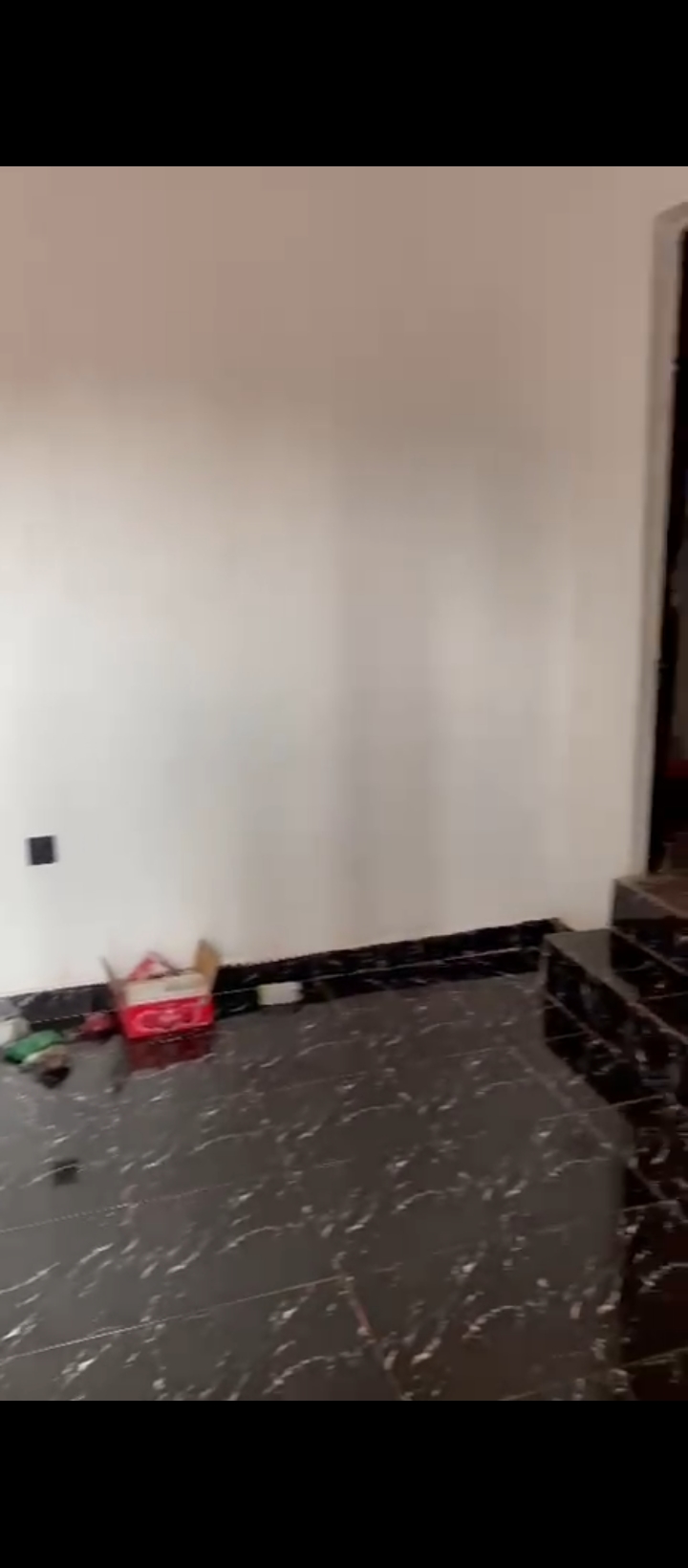 1 Bedroom Flat for Rent in okhoromi, Edo cover picture