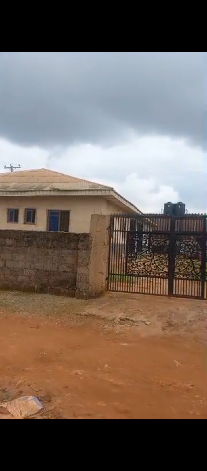 Bungalow for Sale in Upper Ekenwan Road, Edo cover picture