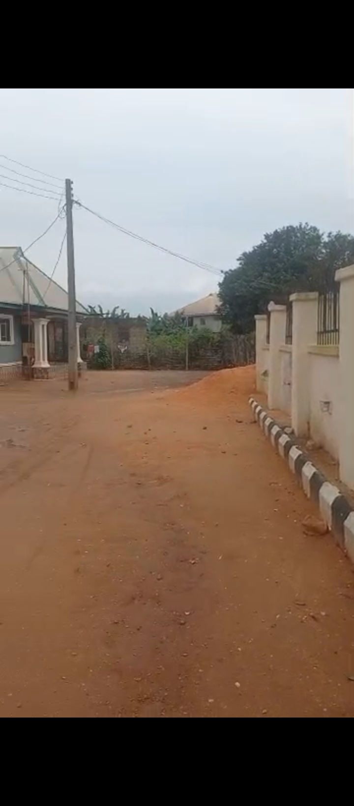 3 Bedroom Flat for Sale in Off Leader Rd inside, At Ugbighokho Quarters Upper ekenwan, Edo cover picture