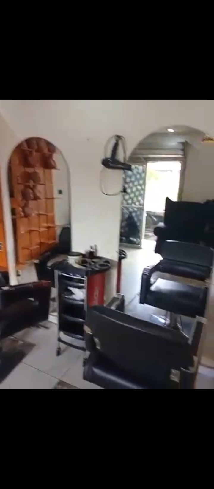 Store for Sale in along Ugbor Amagba boundary, Edo cover picture