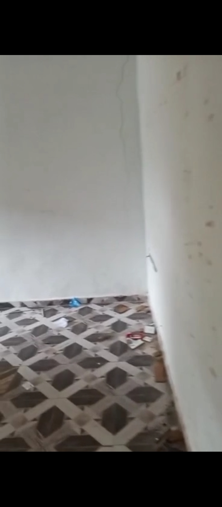 1 Bedroom Flat for Sale in Peanut Road by Makava Hotel off Sapele Road, Edo cover picture