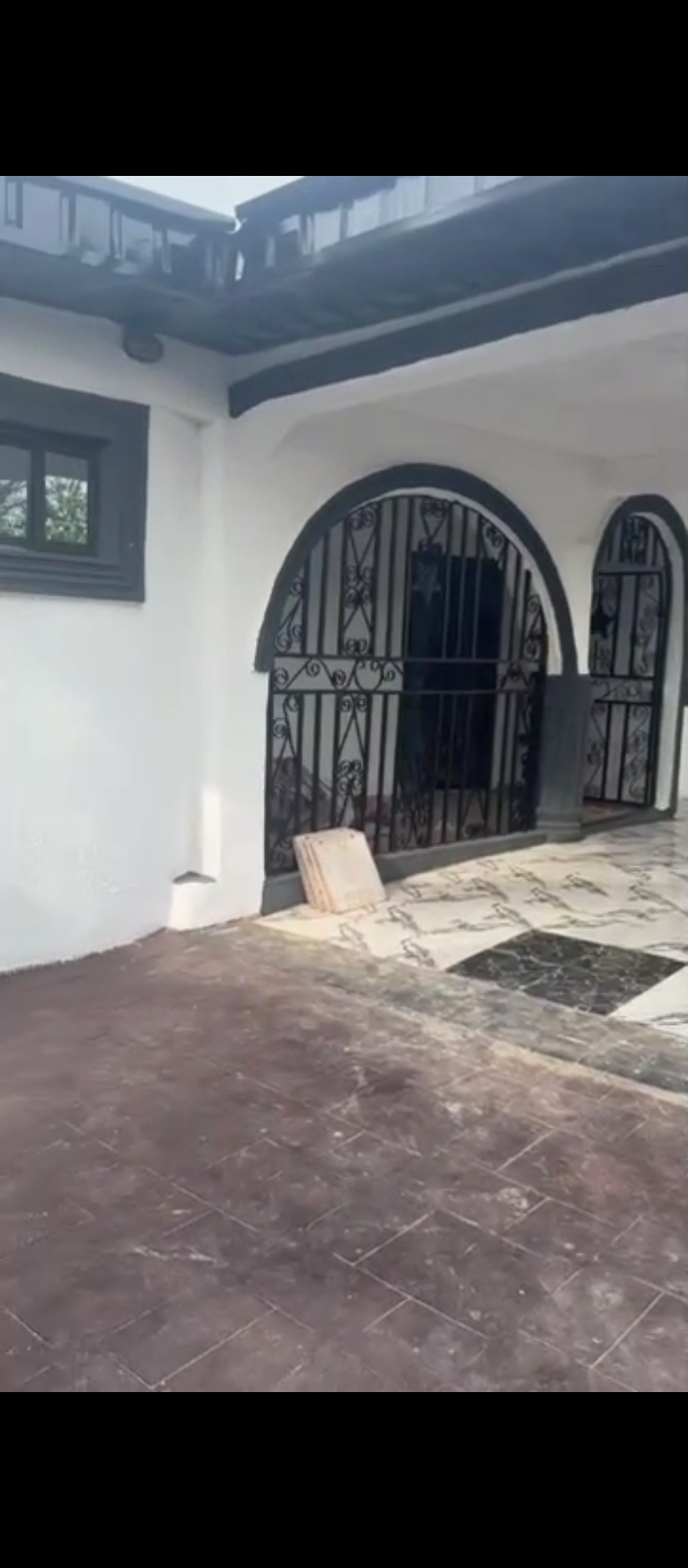 4 Bedroom Flat for Sale in Agbor Road, by Ogbeson, Edo cover picture