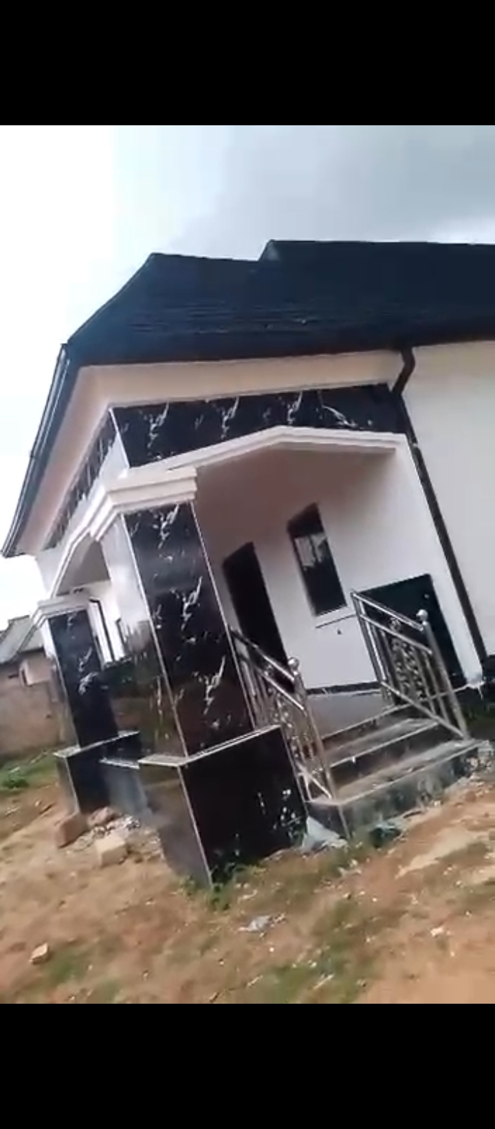 Bungalow for Sale in Ovbiogie Community Off Benin Lagos Road, Edo cover picture