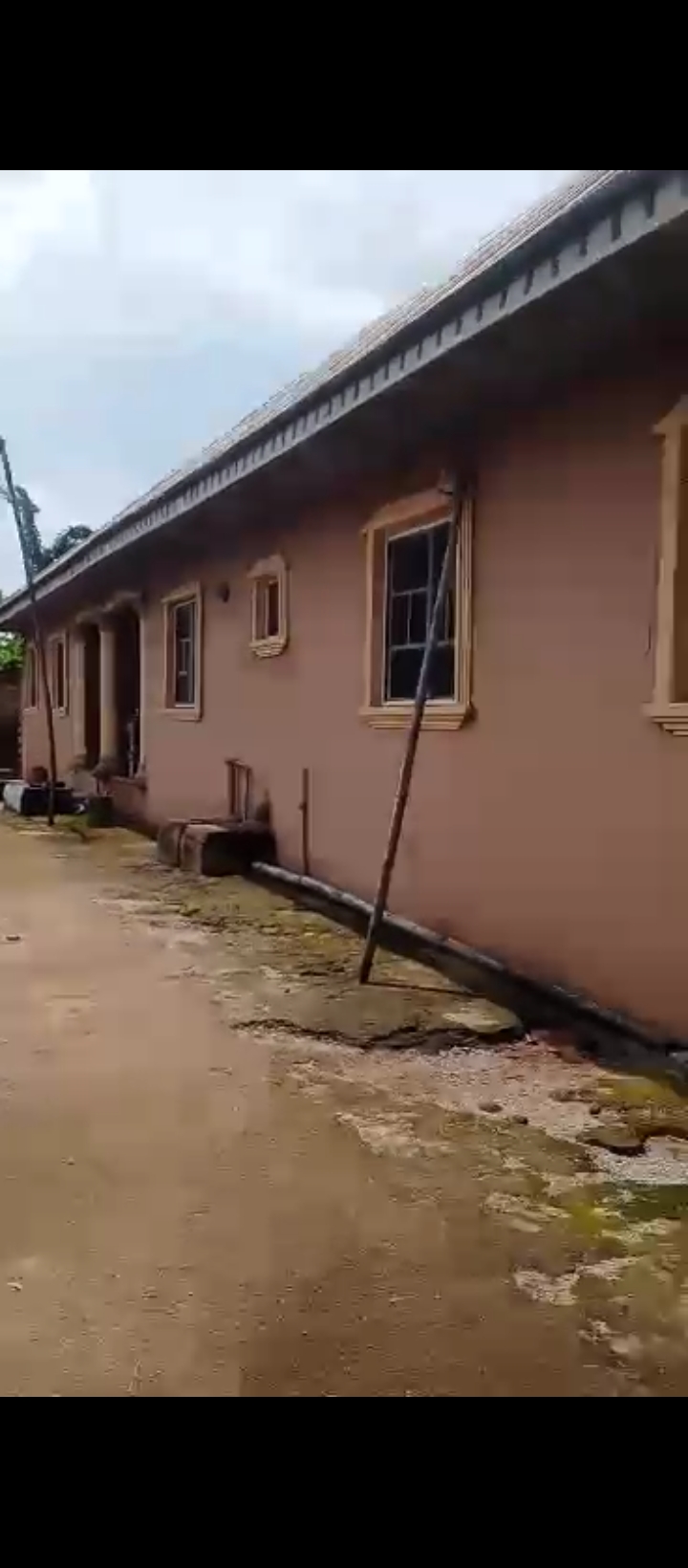 3 Bedroom Flat for Sale in ogunweyin off waec road, Edo cover picture